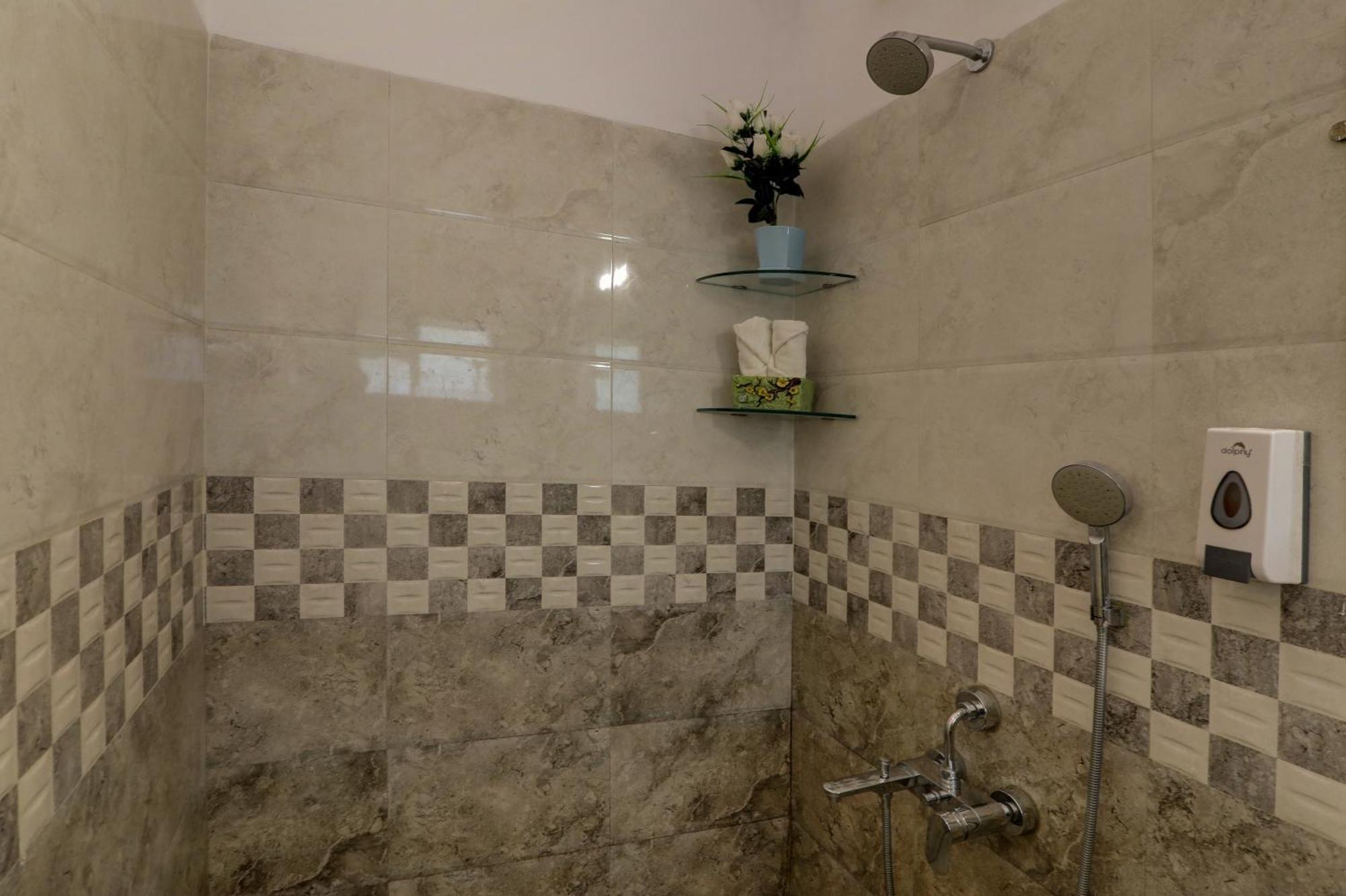 9BHK Villa for Big Groups, Private Pool-WiFi-Cartaker-Parking, North Goa Baga Esterno foto
